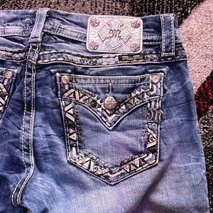 Ladies Miss Me Signature Crop